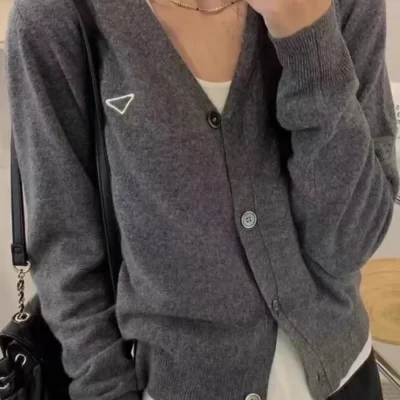 2024 Fashion embroidery V-neck 100% pure cashmere knitted cardigan women's coat spring autumn wool